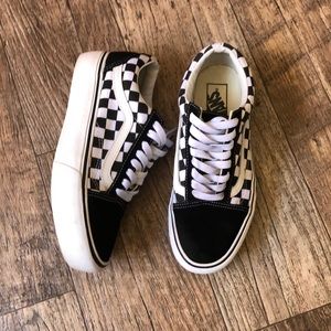 Platform old skool checkered vans